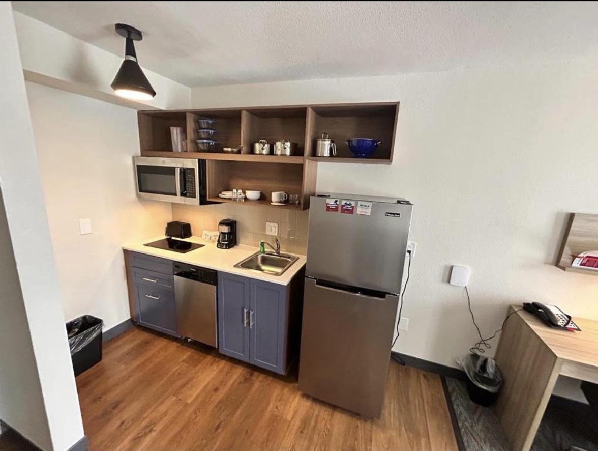 Candlewood Suites Stafford Хьюстон Экстерьер фото