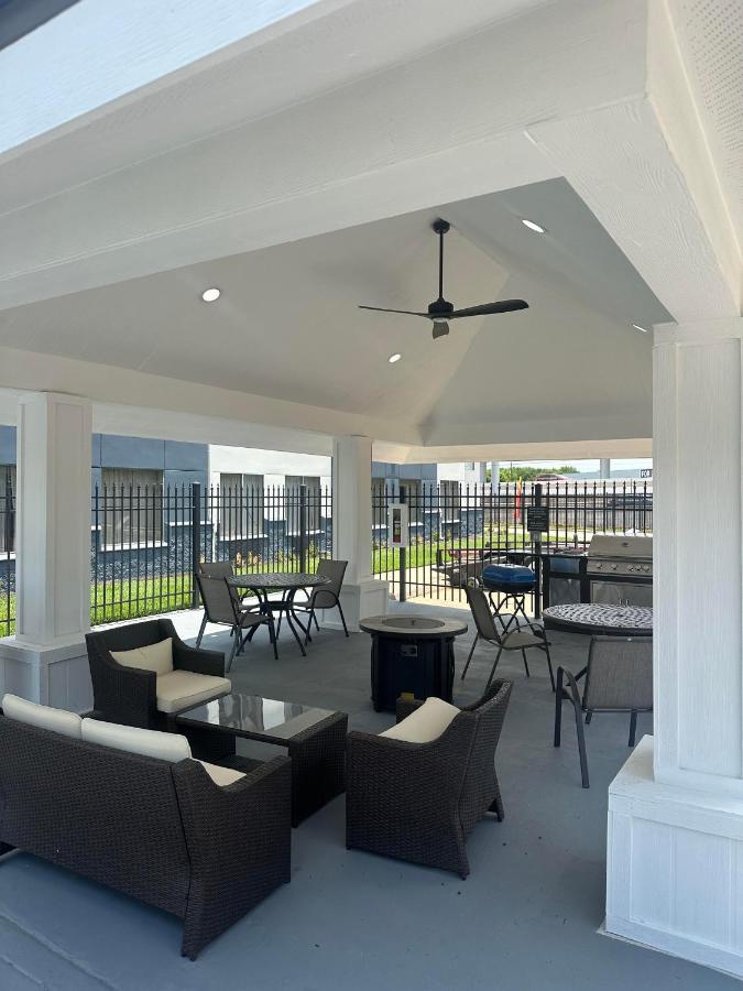 Candlewood Suites Stafford Хьюстон Экстерьер фото