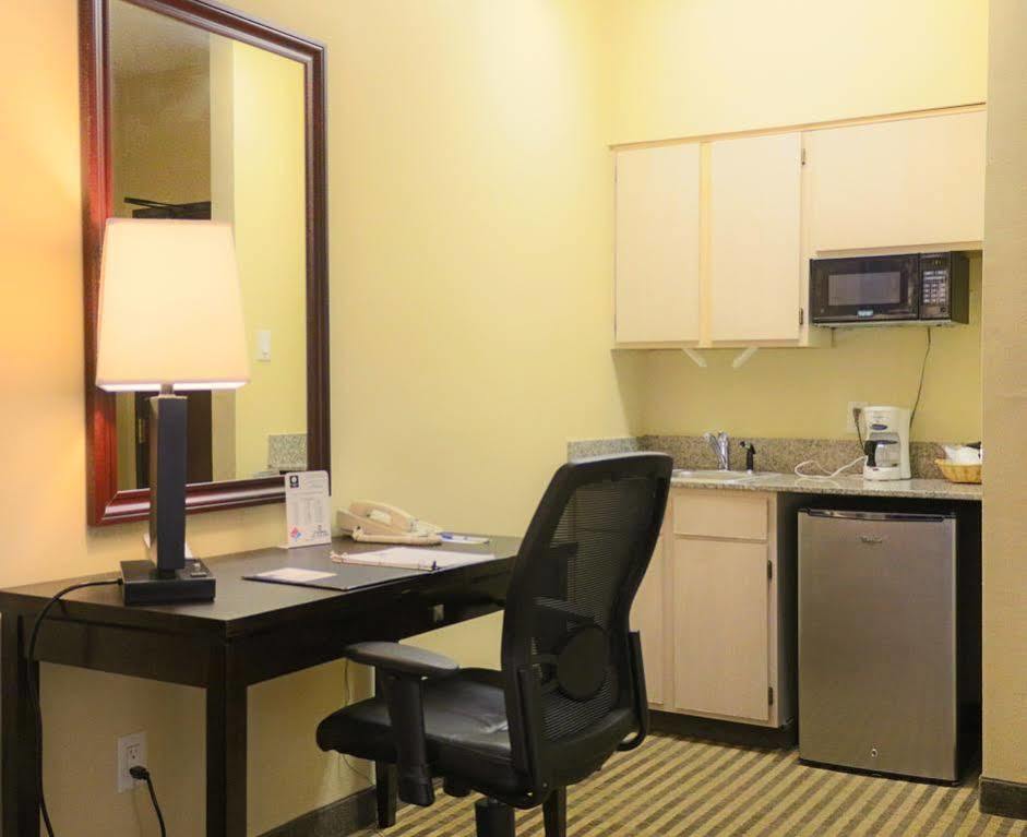 Candlewood Suites Stafford Хьюстон Экстерьер фото