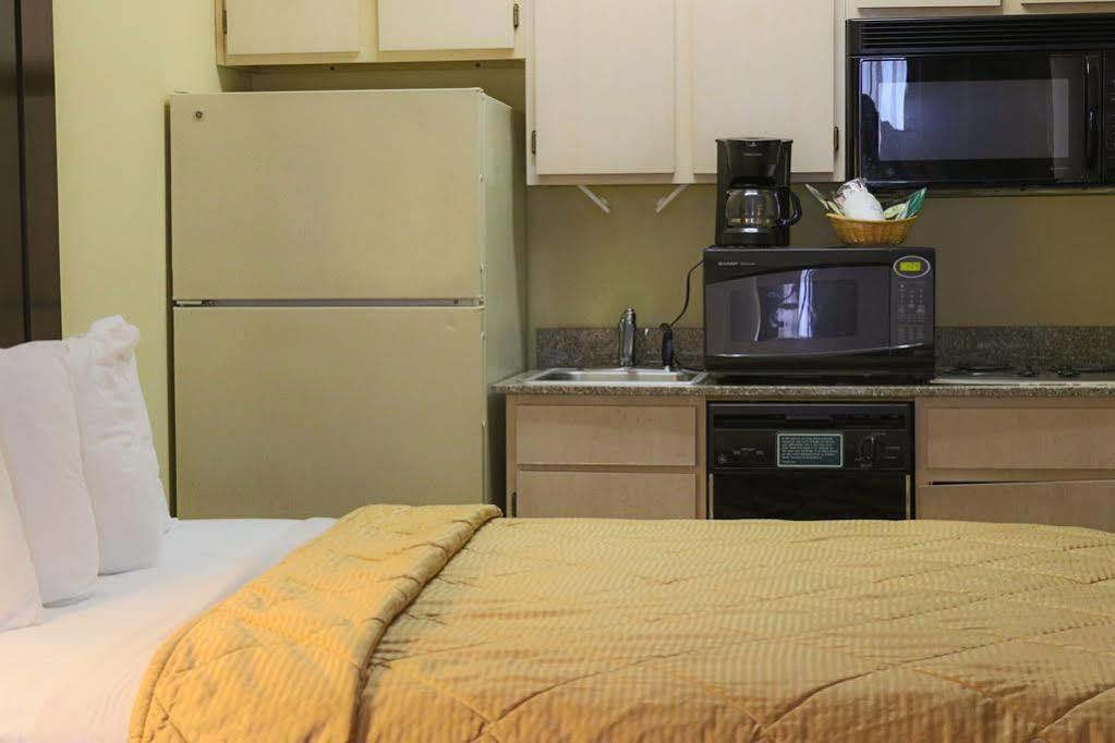 Candlewood Suites Stafford Хьюстон Экстерьер фото