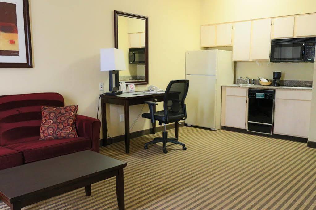Candlewood Suites Stafford Хьюстон Экстерьер фото